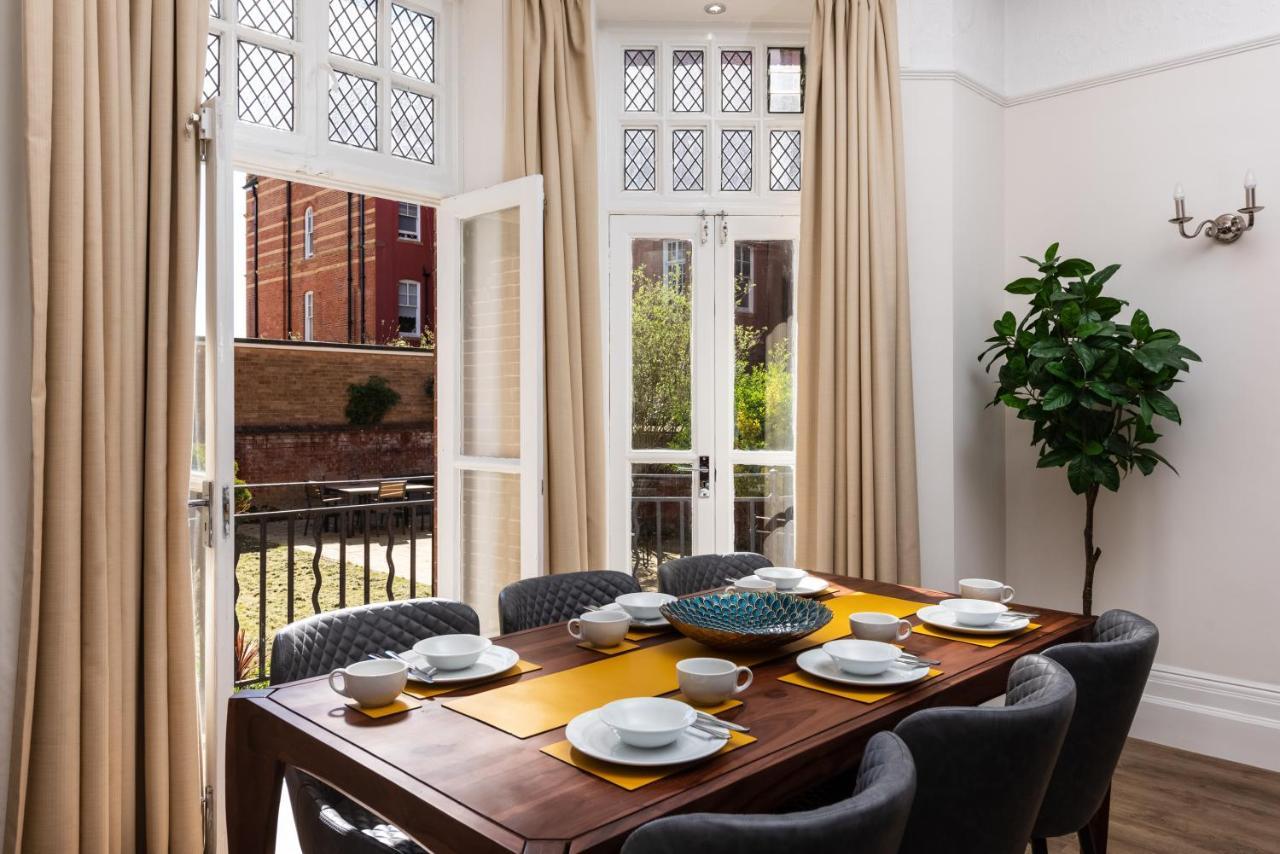 3 Bedroom Garden Apartment Opposite The Beach Hove Extérieur photo